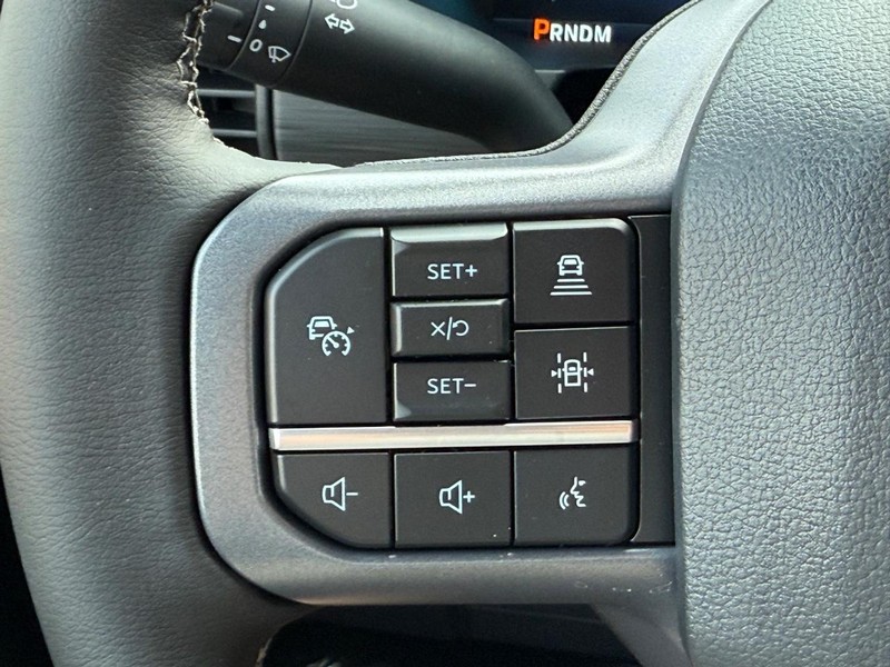 Ford F-150 Vehicle Full-screen Gallery Image 11