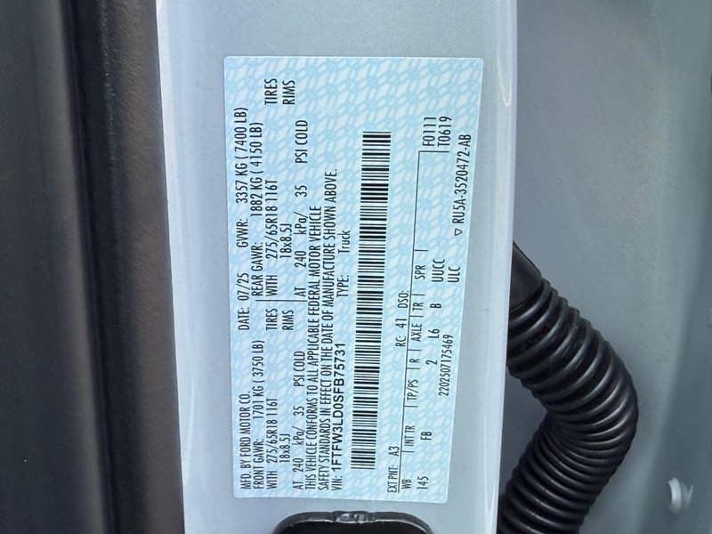 Ford F-150 Vehicle Full-screen Gallery Image 17