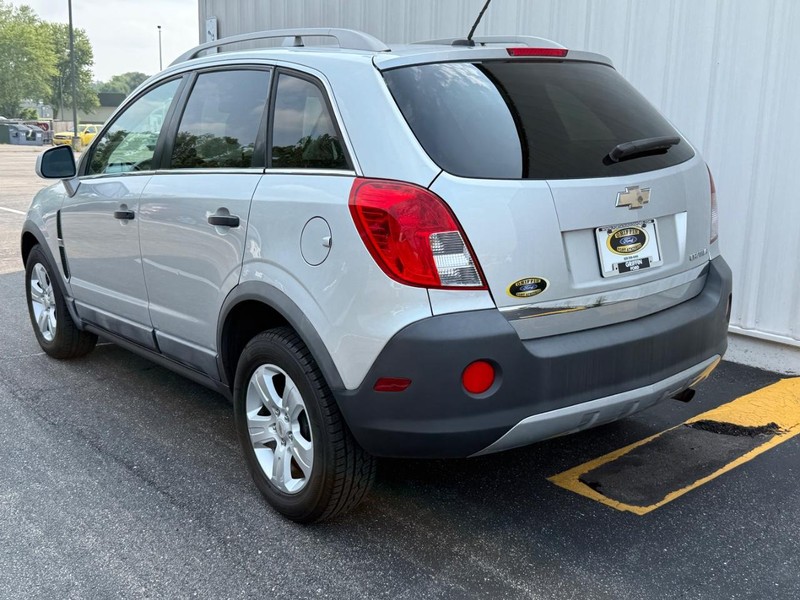 Chevrolet Captiva Sport Fleet Vehicle Full-screen Gallery Image 03