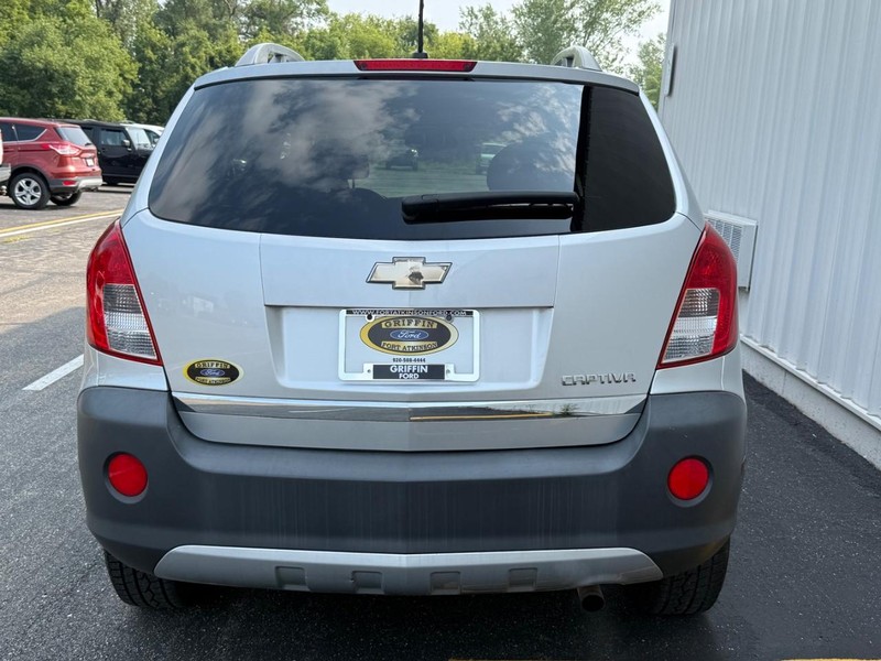 Chevrolet Captiva Sport Fleet Vehicle Full-screen Gallery Image 04