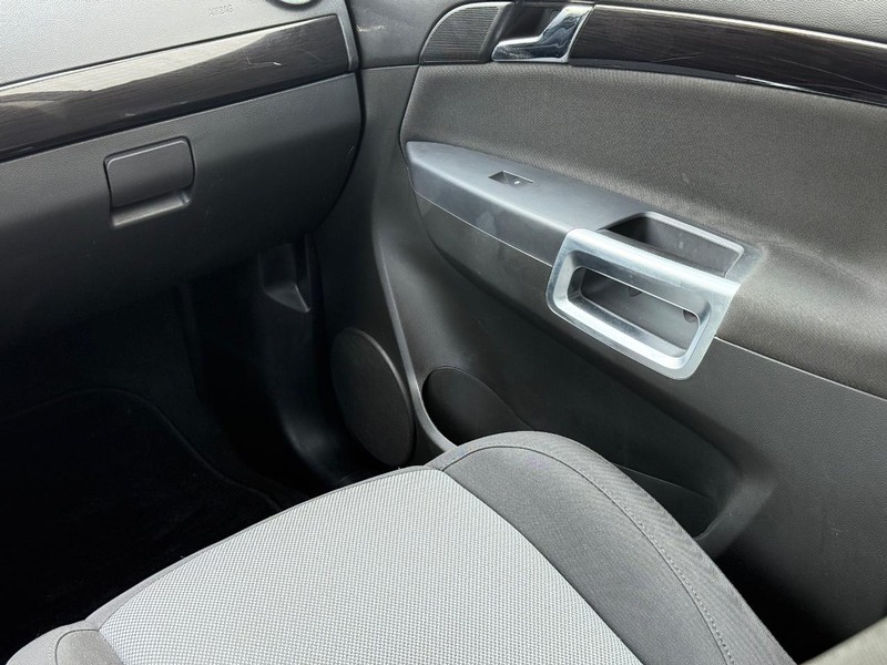 Chevrolet Captiva Sport Fleet Vehicle Full-screen Gallery Image 14