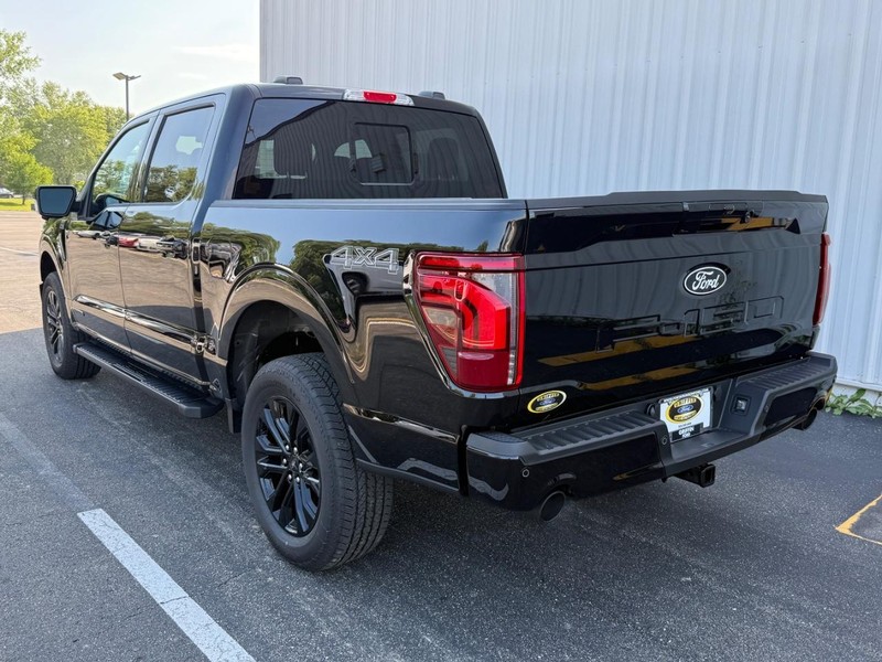 Ford F-150 Vehicle Full-screen Gallery Image 3