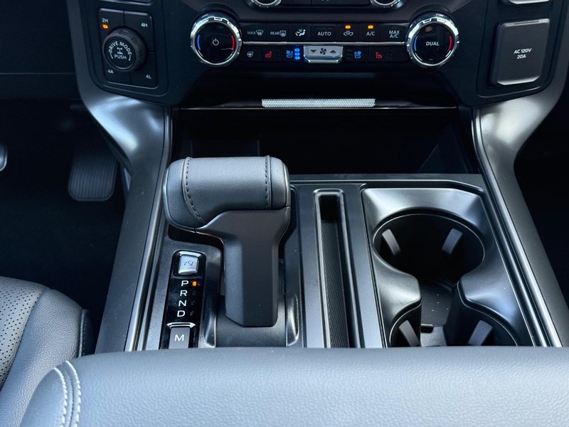 Ford F-150 Vehicle Full-screen Gallery Image 8