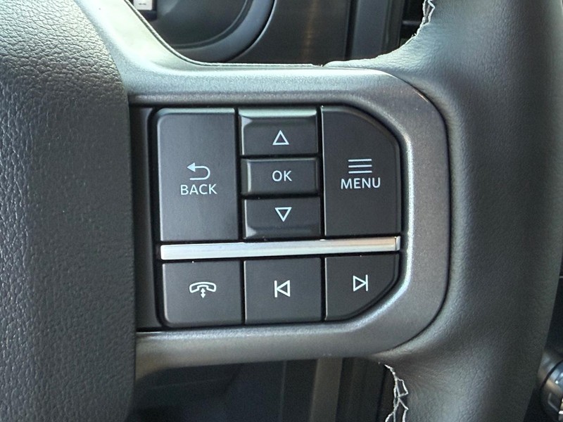 Ford F-150 Vehicle Full-screen Gallery Image 13