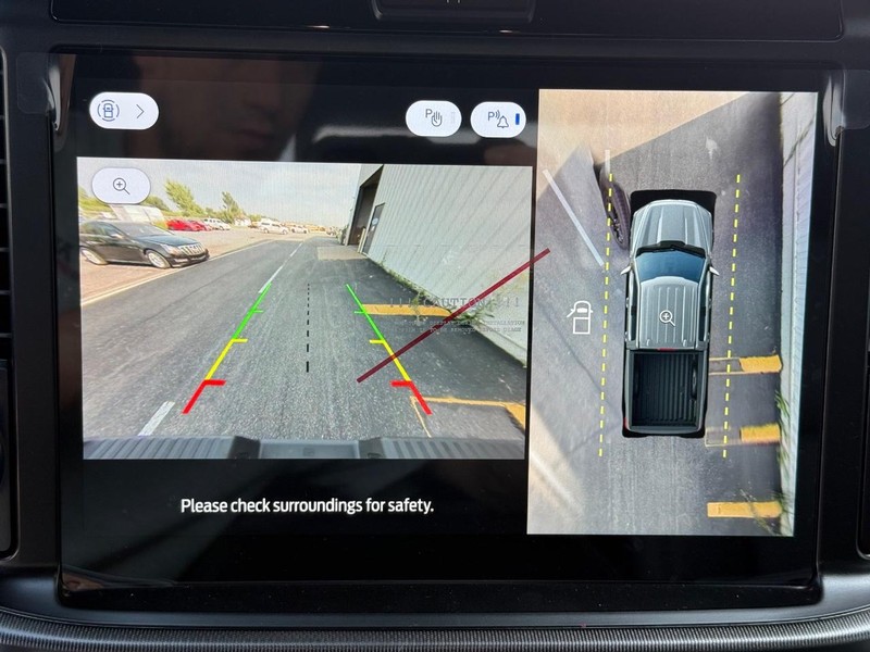 Ford F-150 Vehicle Full-screen Gallery Image 14