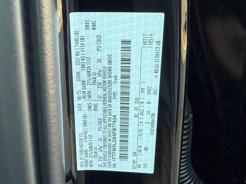 Ford F-150 Vehicle Full-screen Gallery Image 18