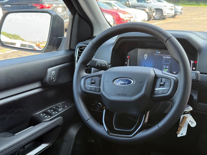 Ford Ranger Vehicle Full-screen Gallery Image 9
