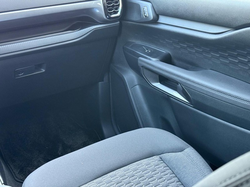 Ford Ranger Vehicle Full-screen Gallery Image 10