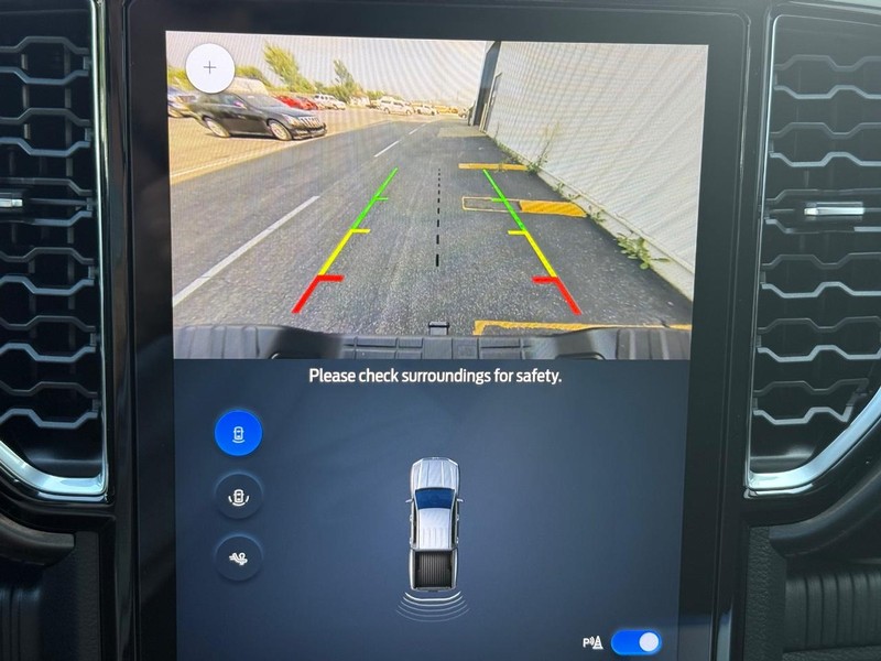 Ford Ranger Vehicle Full-screen Gallery Image 13