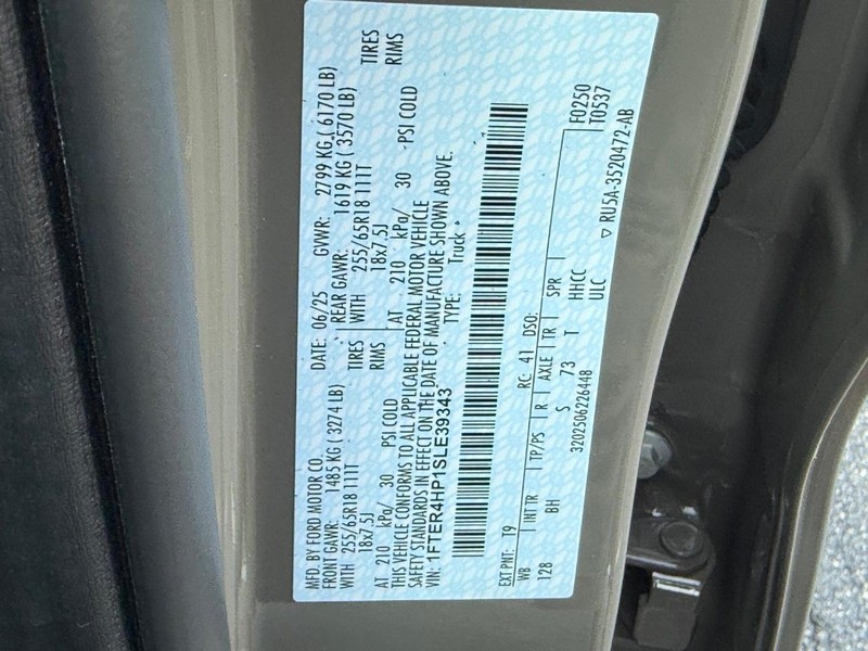 Ford Ranger Vehicle Full-screen Gallery Image 17