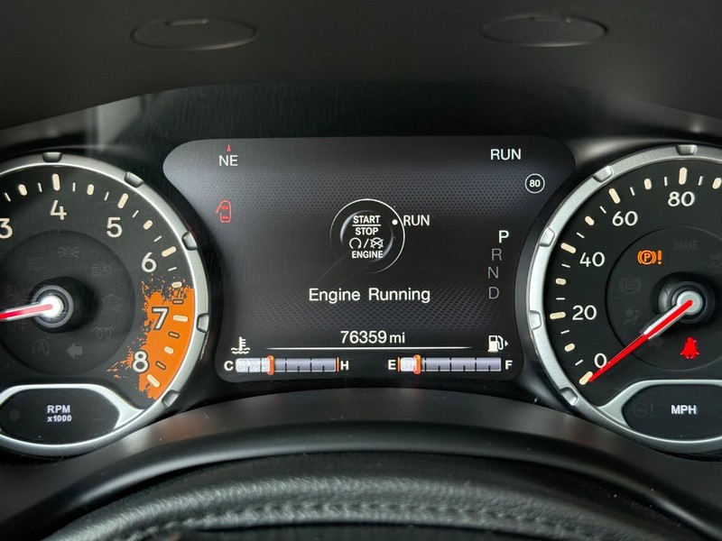 Jeep Renegade Vehicle Full-screen Gallery Image 17