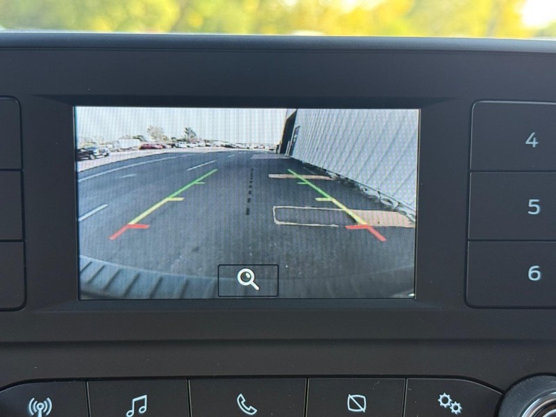 Ford Transit Cargo Van Vehicle Full-screen Gallery Image 19