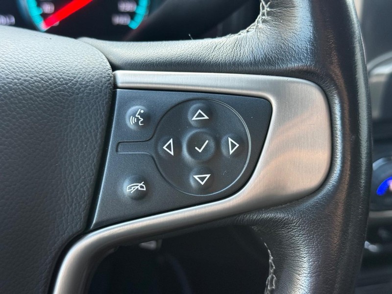 GMC Sierra 2500HD Vehicle Full-screen Gallery Image 16