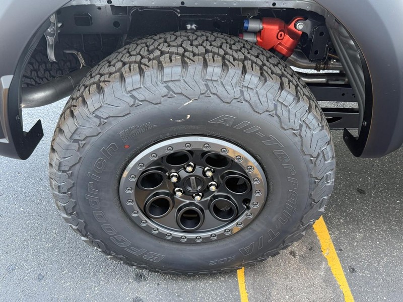 Ford F-150 Vehicle Full-screen Gallery Image 4