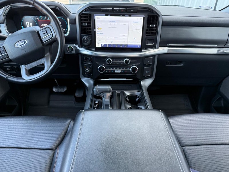 Ford F-150 Vehicle Full-screen Gallery Image 10