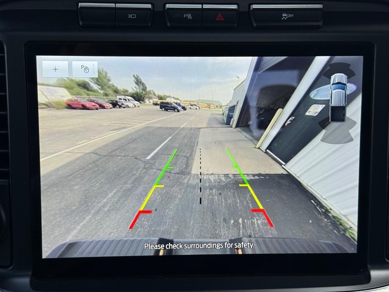 Ford F-150 Vehicle Full-screen Gallery Image 18