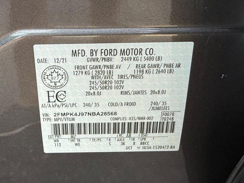 Ford Edge Vehicle Full-screen Gallery Image 21