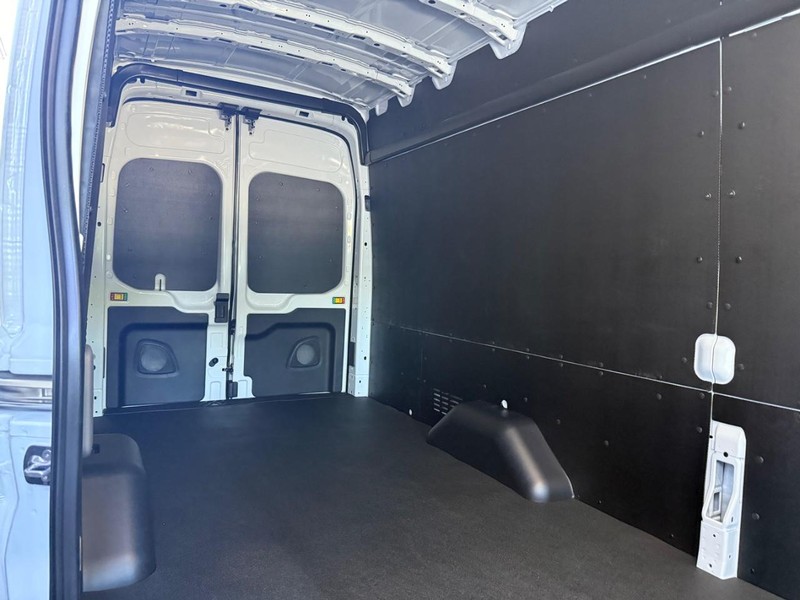 Ford Transit Cargo Van Vehicle Full-screen Gallery Image 5