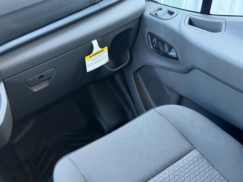 Ford Transit Cargo Van Vehicle Full-screen Gallery Image 10