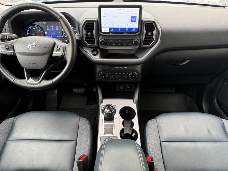 Ford Bronco Sport Vehicle Full-screen Gallery Image 10