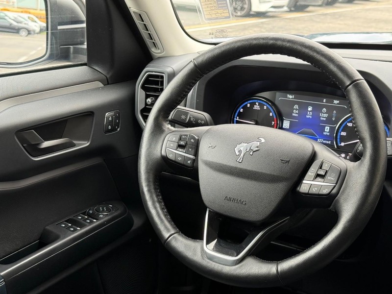 Ford Bronco Sport Vehicle Full-screen Gallery Image 13