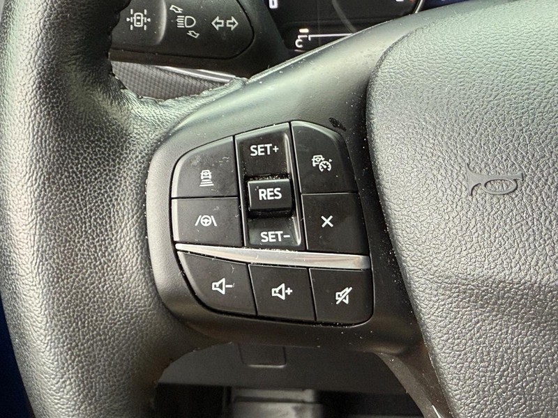 Ford Bronco Sport Vehicle Full-screen Gallery Image 16