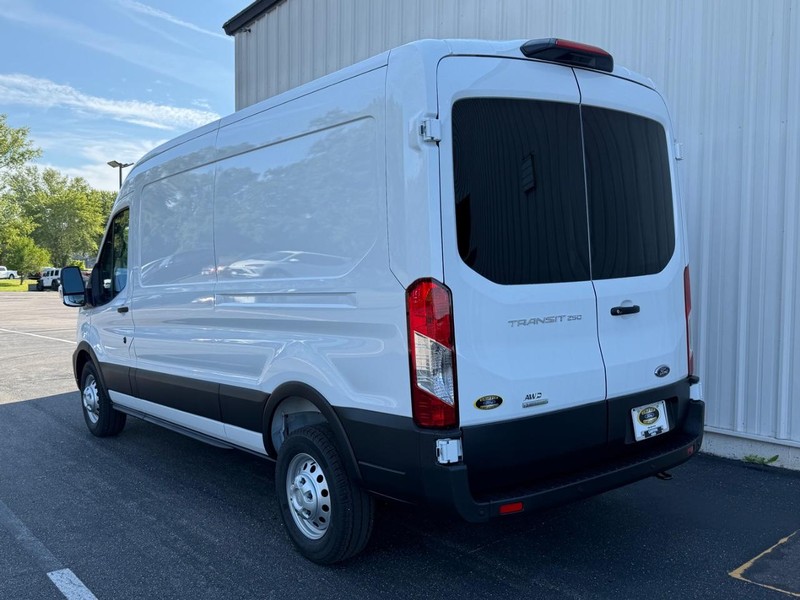 Ford Transit Cargo Van Vehicle Full-screen Gallery Image 3