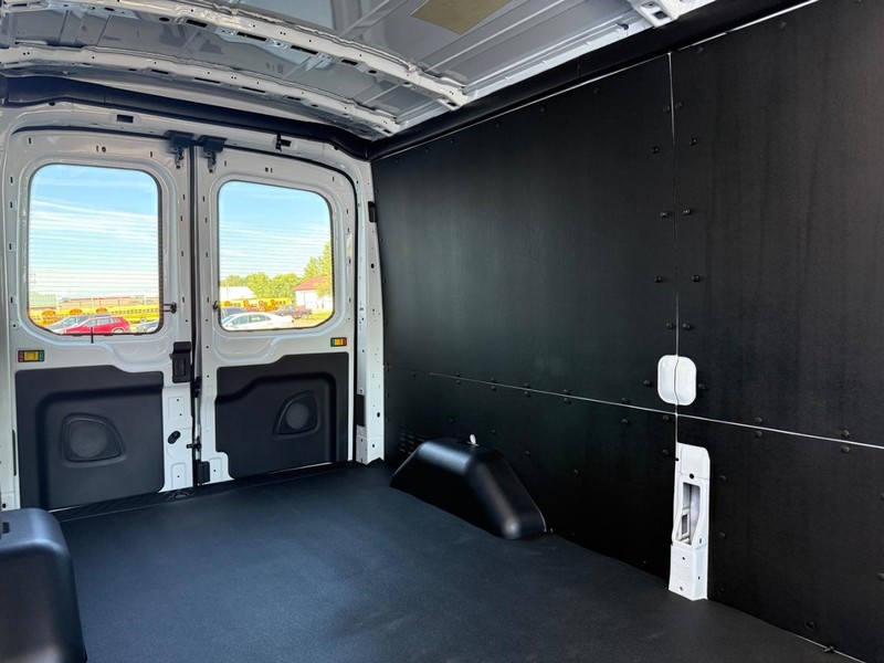 Ford Transit Cargo Van Vehicle Full-screen Gallery Image 5