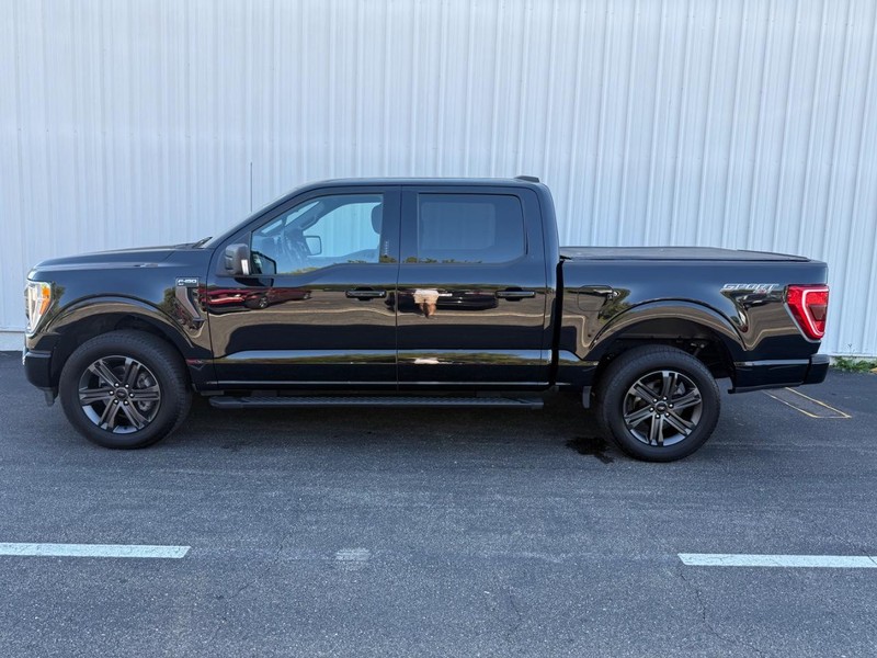 Ford F-150 Vehicle Full-screen Gallery Image 2