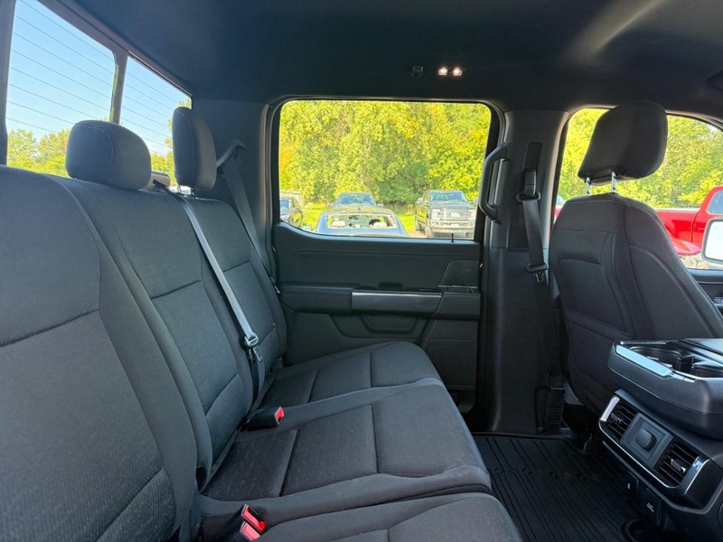 Ford F-150 Vehicle Full-screen Gallery Image 8