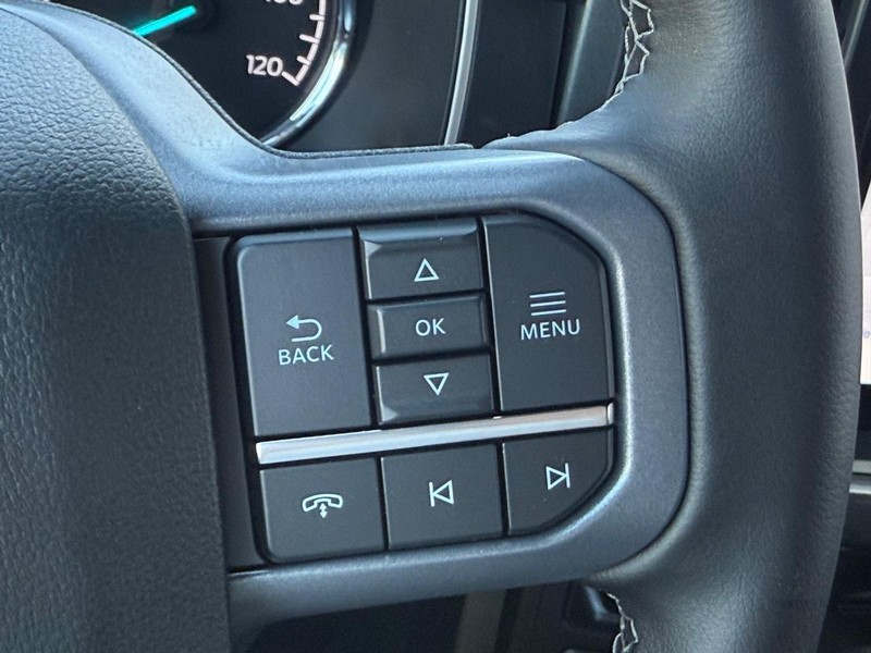 Ford F-150 Vehicle Full-screen Gallery Image 15