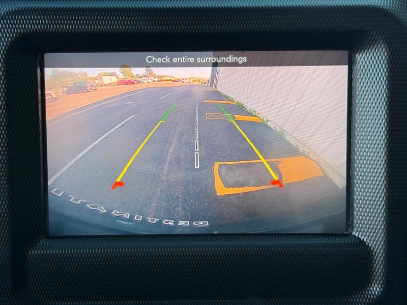 Jeep Wrangler Vehicle Full-screen Gallery Image 19