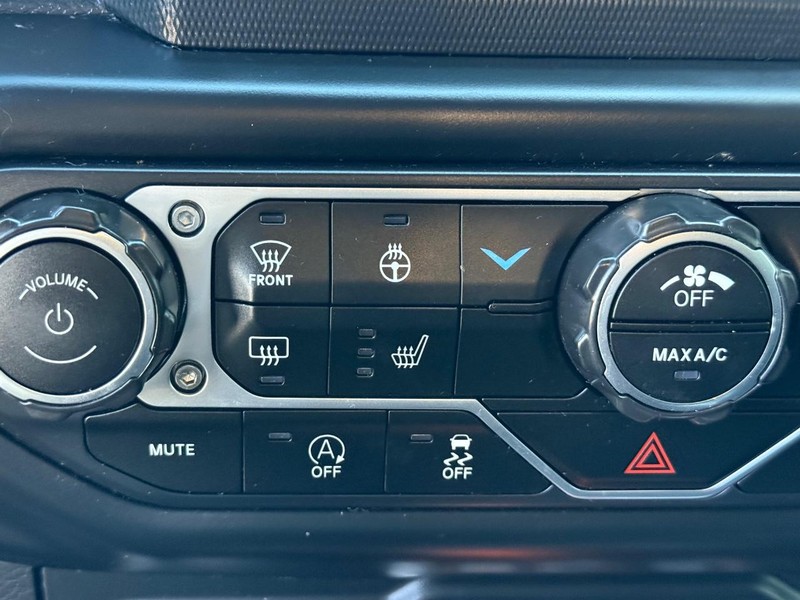 Jeep Wrangler Vehicle Full-screen Gallery Image 20