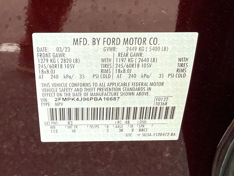 Ford Edge Vehicle Full-screen Gallery Image 22