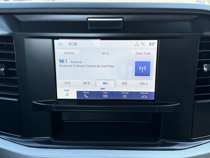 Ford Super Duty F-250 SRW Vehicle Full-screen Gallery Image 7