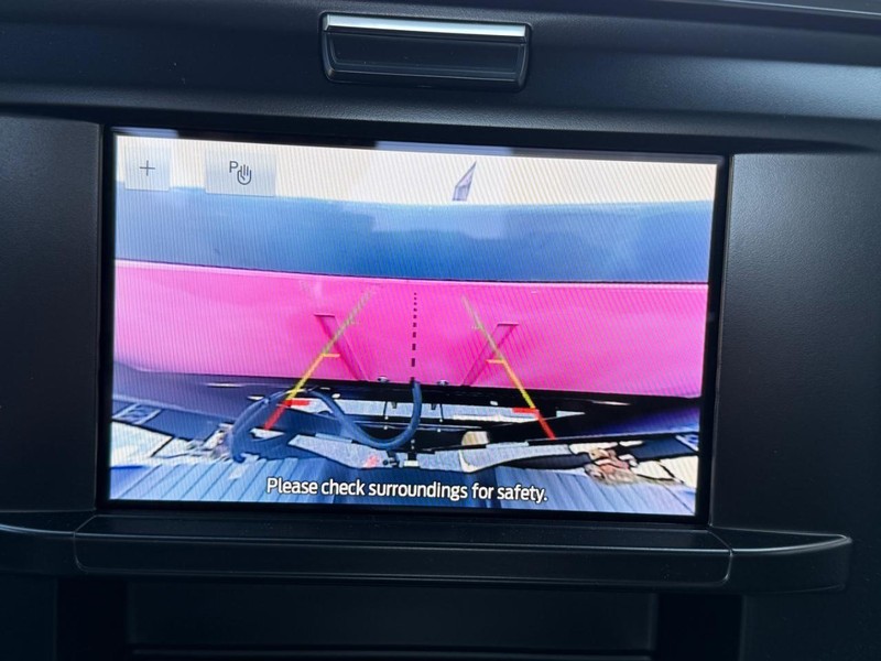 Ford Super Duty F-250 SRW Vehicle Full-screen Gallery Image 14