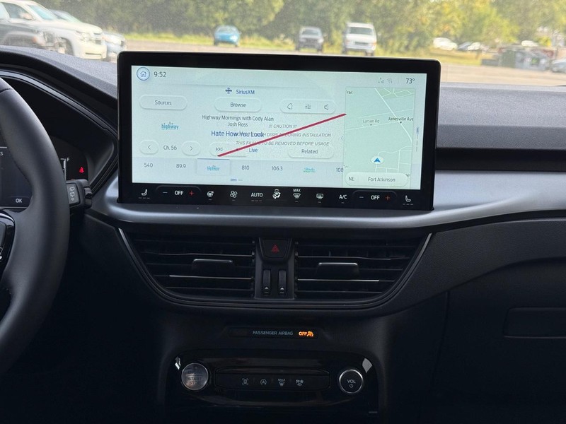 Ford Escape Vehicle Full-screen Gallery Image 7