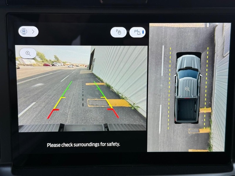 Ford F-150 Vehicle Full-screen Gallery Image 13