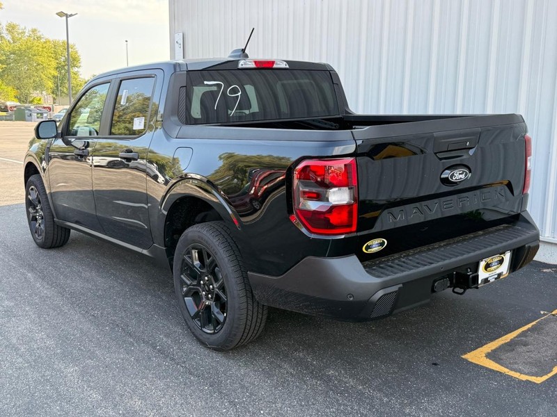 Ford Maverick Vehicle Full-screen Gallery Image 6