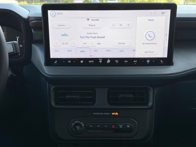 Ford Maverick Vehicle Full-screen Gallery Image 9