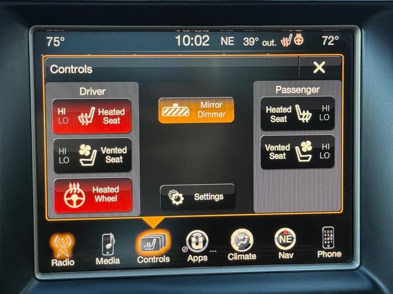 Jeep Grand Cherokee Vehicle Full-screen Gallery Image 20