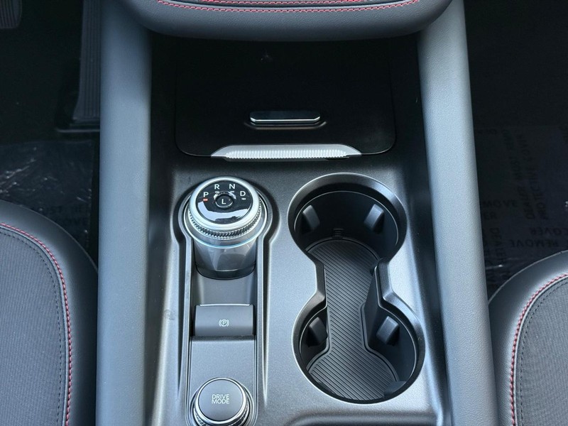 Ford Explorer Vehicle Full-screen Gallery Image 7