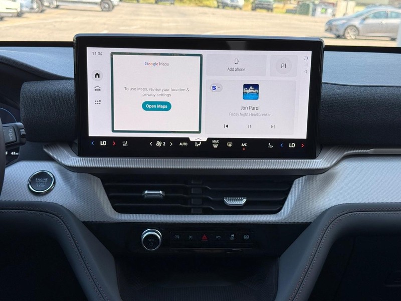 Ford Explorer Vehicle Full-screen Gallery Image 7