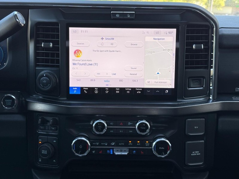 Ford Super Duty F-350 SRW Vehicle Full-screen Gallery Image 7