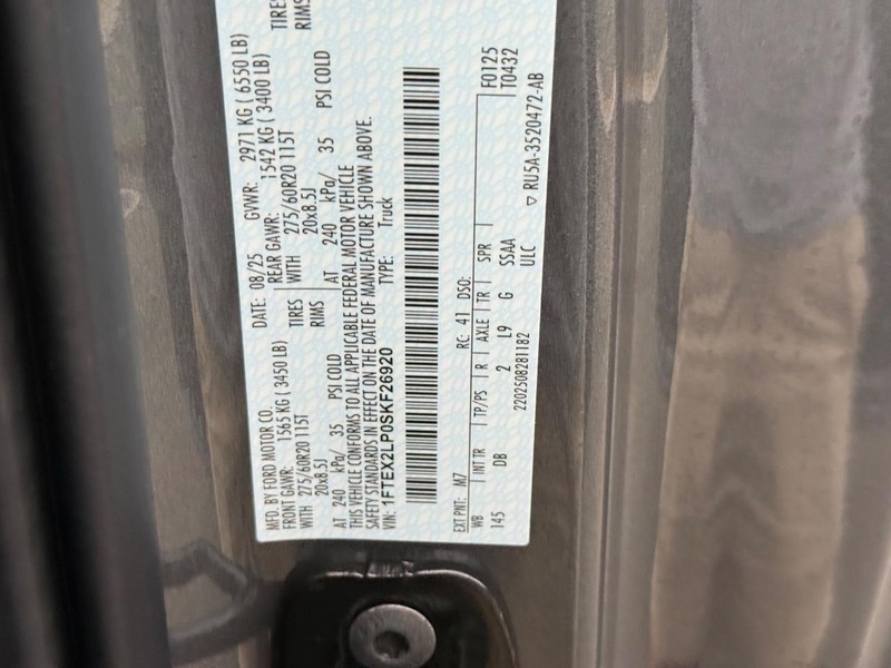 Ford F-150 Vehicle Full-screen Gallery Image 15