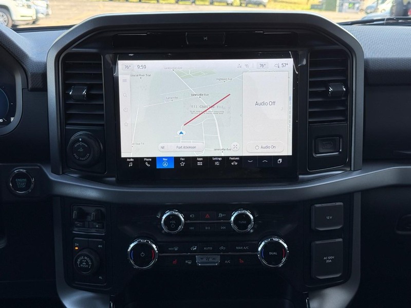 Ford F-150 Vehicle Full-screen Gallery Image 7