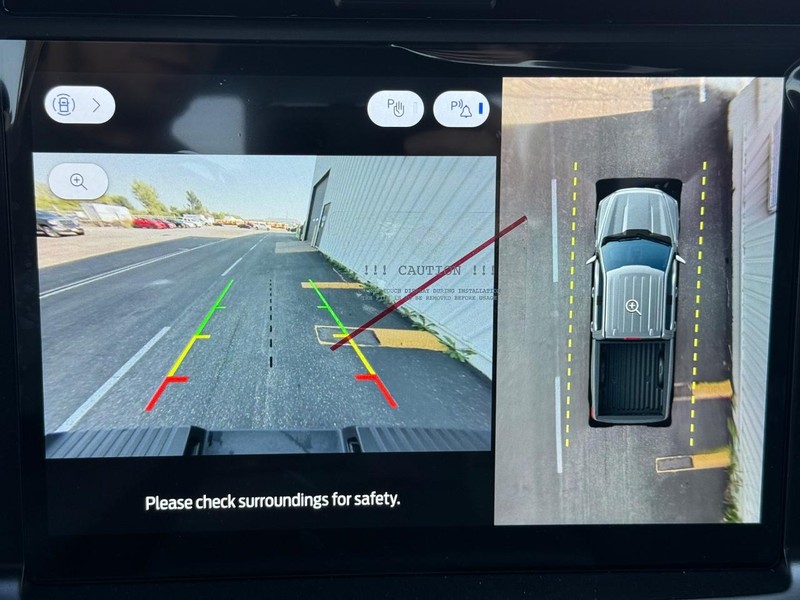 Ford F-150 Vehicle Full-screen Gallery Image 13