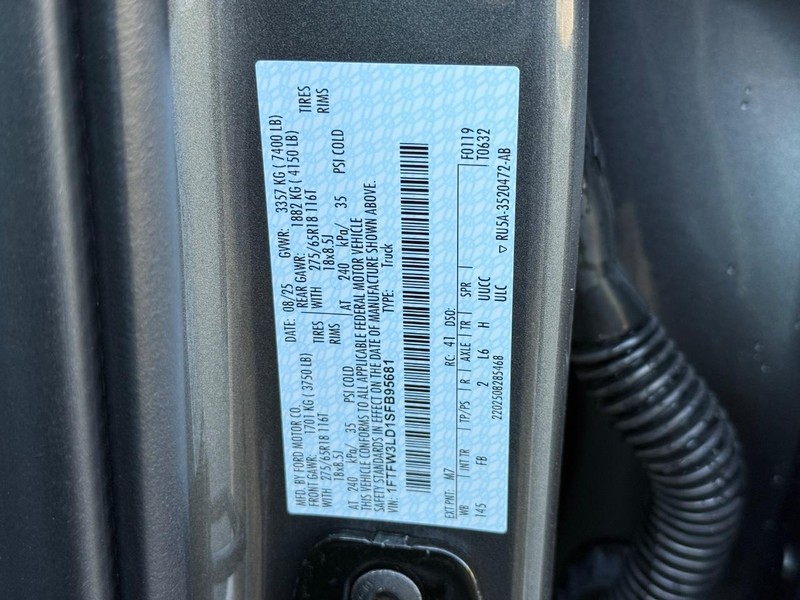 Ford F-150 Vehicle Full-screen Gallery Image 17