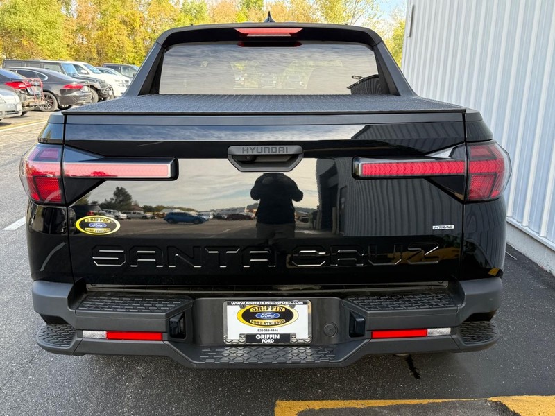 Hyundai Santa Cruz Vehicle Full-screen Gallery Image 5