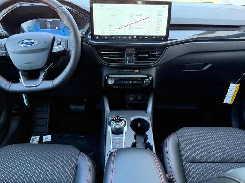 Ford Escape Vehicle Full-screen Gallery Image 6